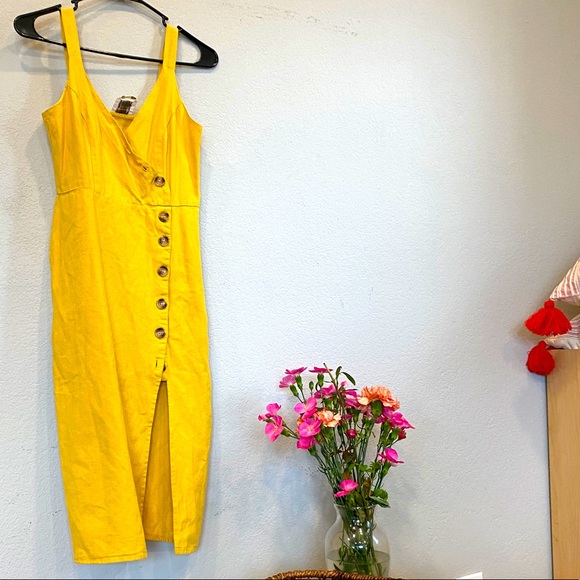 Yellow Dress - Picture 1 of 1